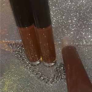 Lipgloss that leaves no white lines